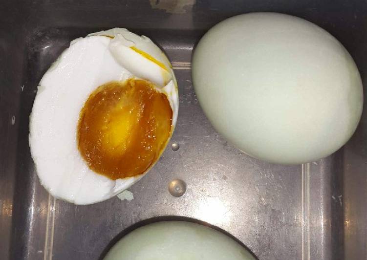 Cara Gampang Menyiapkan Telur asin bawang Anti Gagal