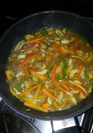 A picture of Chicken Stir Fry.
