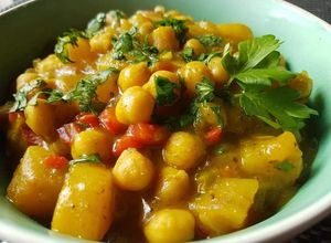 Una foto de Garbanzos al curry con leche de coco