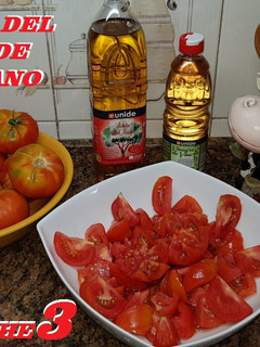 Una foto de Ensalada de tomates del huerto de mi hermano pepe