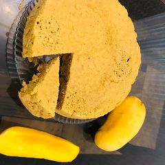 A picture of Mango Sponge Cake.