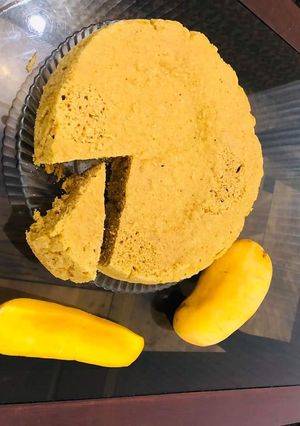 A picture of Mango Sponge Cake.