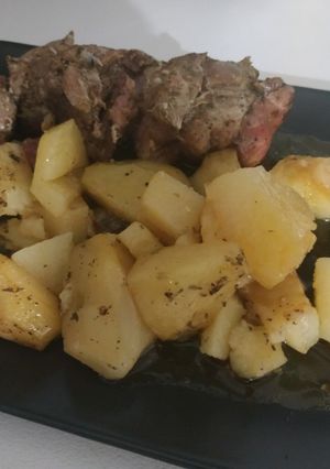 Φωτογραφία της συνταγής Χοιρινό κοντοσούβλι μαριναρισμένο με πατάτες φούρνου