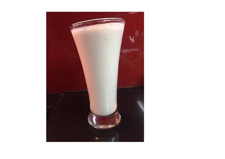 Banana Almond Smoothie for Diet
