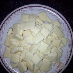 A picture of Alewar madara (milk candy).