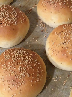 Foto principal de Pan para hamburguesas (muy tiernos)