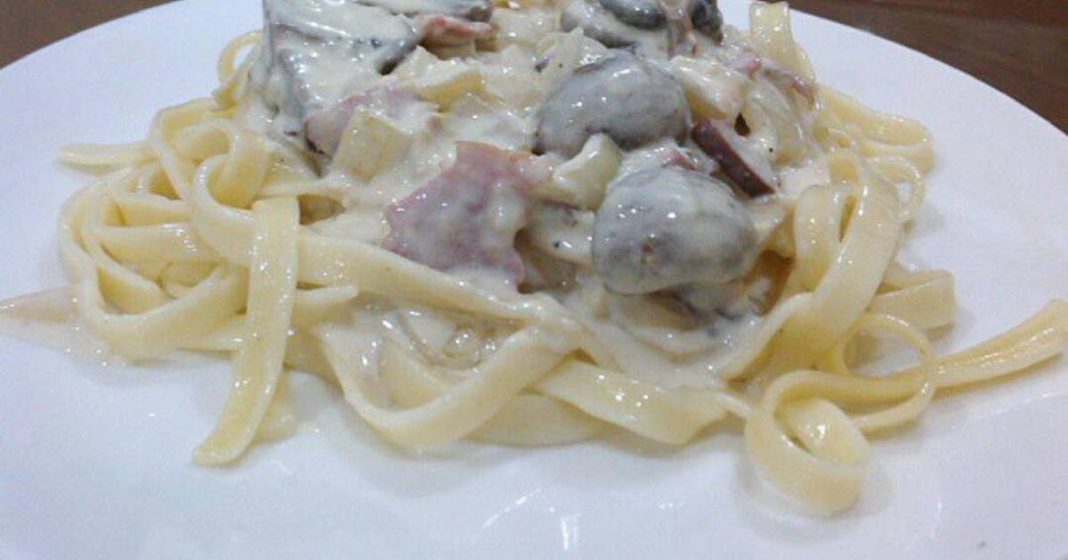 Resep Pasta Alfredo (Pasta Saus Krim dengan Daging Asap & Jamur) oleh