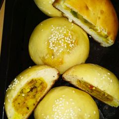 A picture of Masala stuff buns.