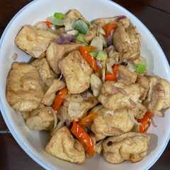 A picture of Tahu masak garam.
