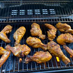 A picture of Grilled bbq chicken.
