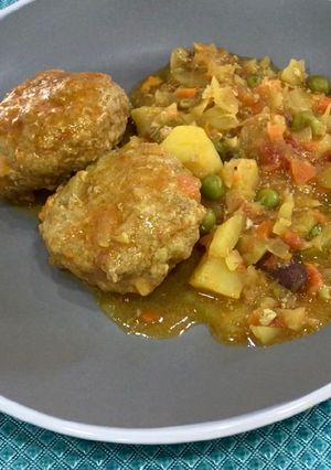 Una foto de Hamburguesas 🍔en salsa 💃 al estilo árabe