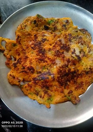 बेसन का चीला (besan ka cheela recipe in Hindi) रेसिपी मुख्य फोटो