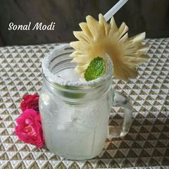 A picture of Coconut pineapple fizzer.