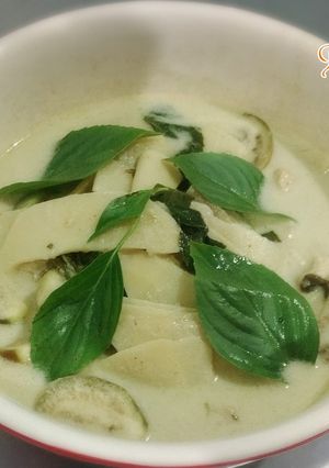 รูปของ แกงเขียวหวานหน่อไม้ใส่ไก่ #กินผักรักสุขภาพ2