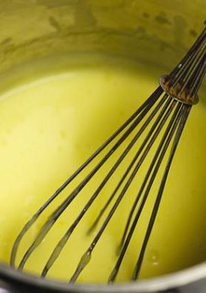 A picture of Veloute Sauce.