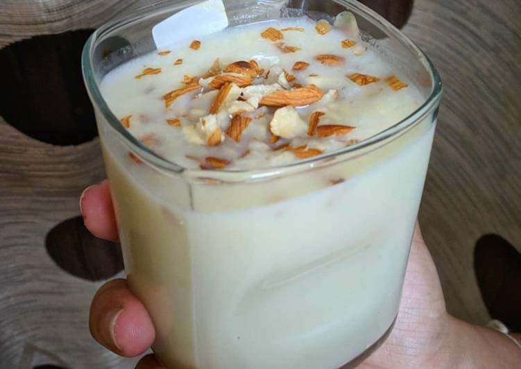 Easiest Way to Prepare Homemade Banana Shake With Almond Topping