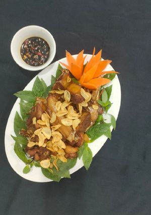 Hình của món Thịt ngan cháy tỏi.