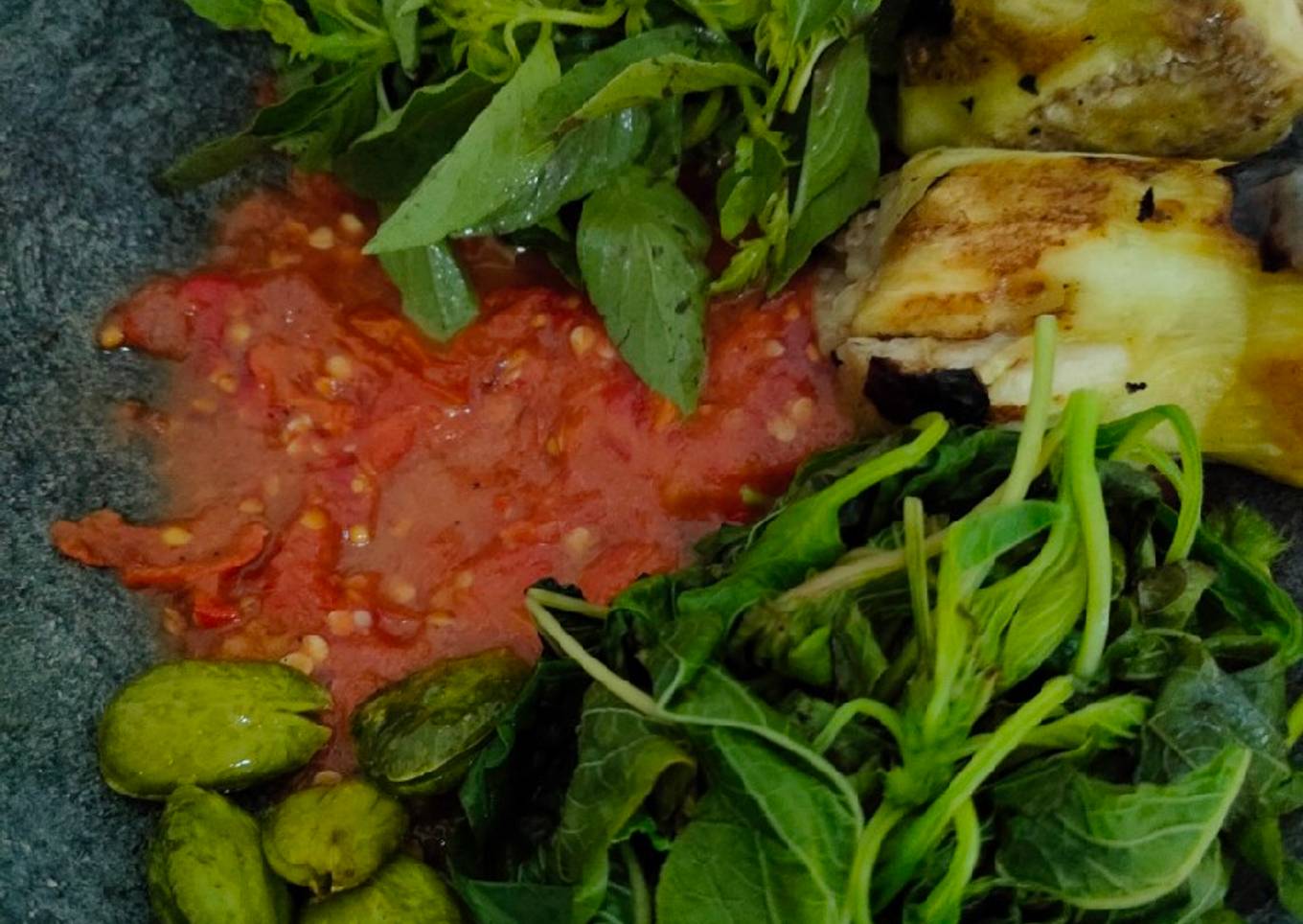 Sambal Pendamping Ayam Goreng Bawang