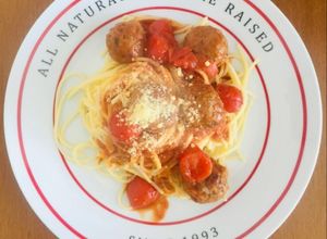 Una foto de Spaghetti con Albóndigas