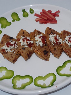 કોર્ન પનીર ફ્રેન્કી (Corn Paneer Frankie Recipe In Gujarati) રેસીપી મુખ્ય ફોટો