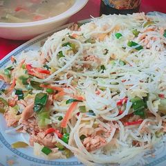 A picture of Singapore rice.