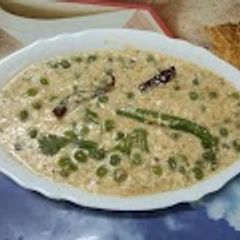 A picture of Mawa Green Peas Curry.