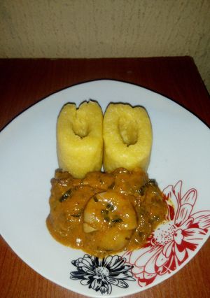 A picture of Ogbonor soup with Eba.