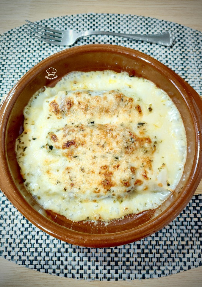 Una foto de Puerros gratinados con cecina y bechamel