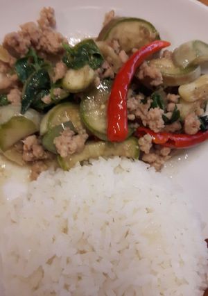 รูปของ มะเขือเปาะผัดหมูสับ