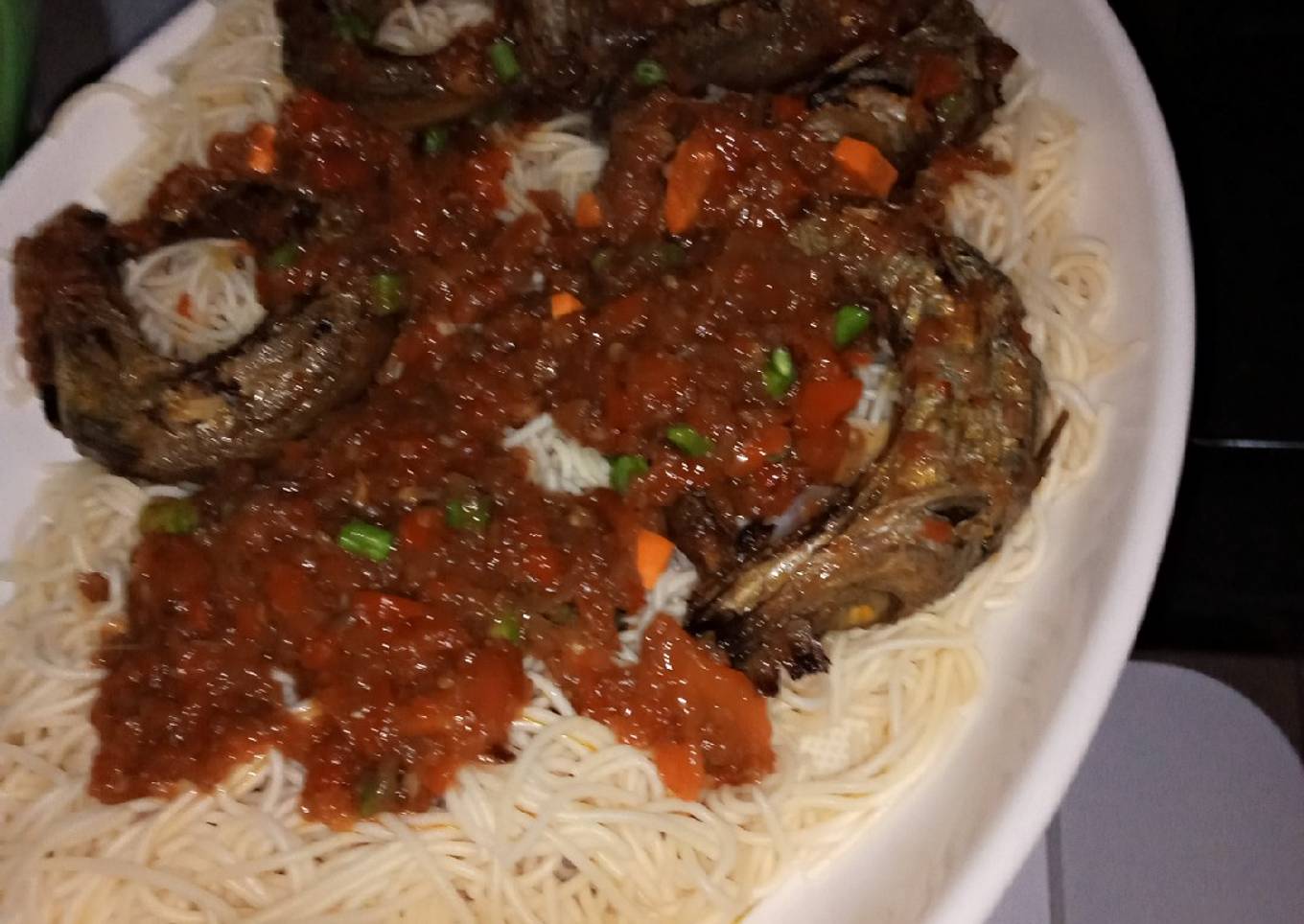 White spaghetti and sauce🍝