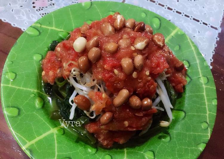 Resep Plecing Kangkung Khas Lombok yang Bisa Manjain Lidah