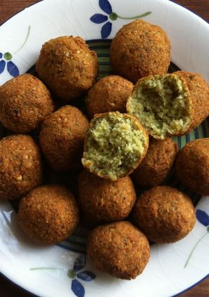 A picture of ‘Falafel’ Chickpea Balls.