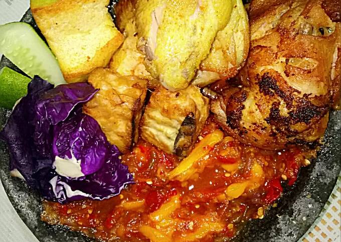 Resep Ayam goreng bumbu kuning oleh Nisya - Cookpad