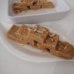 A picture of Besan barfi.