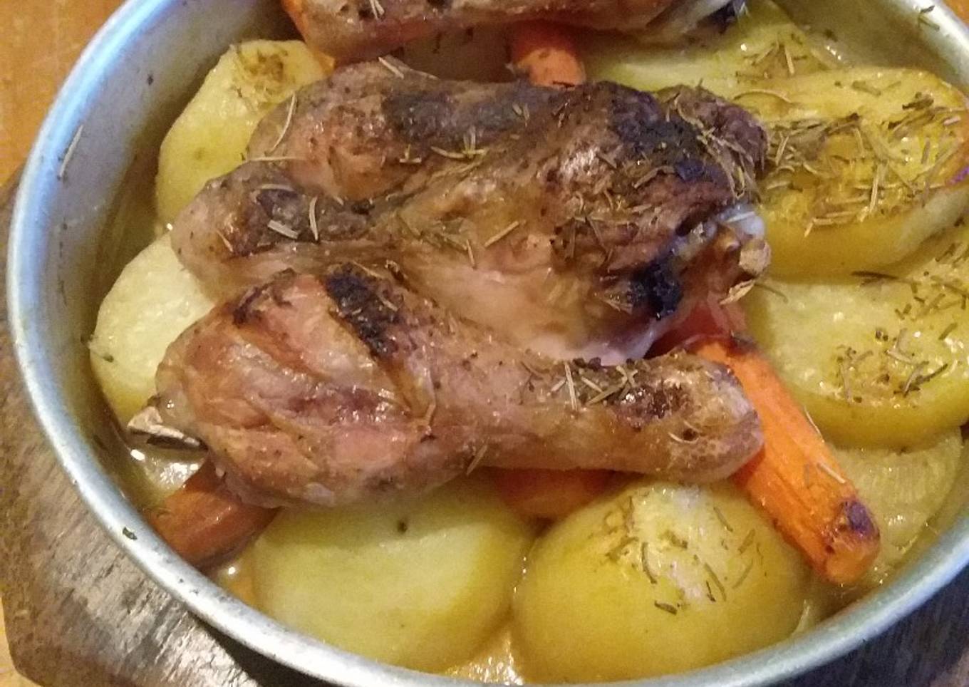 Patata fil form(Oven baked potatoes with Chicken drumsticks)