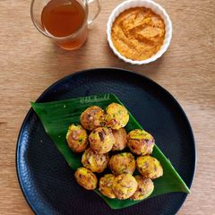 A picture of Chana dal appe.