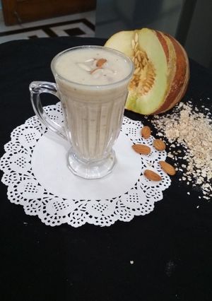 A picture of Muskmelon Oat almond smoothie.