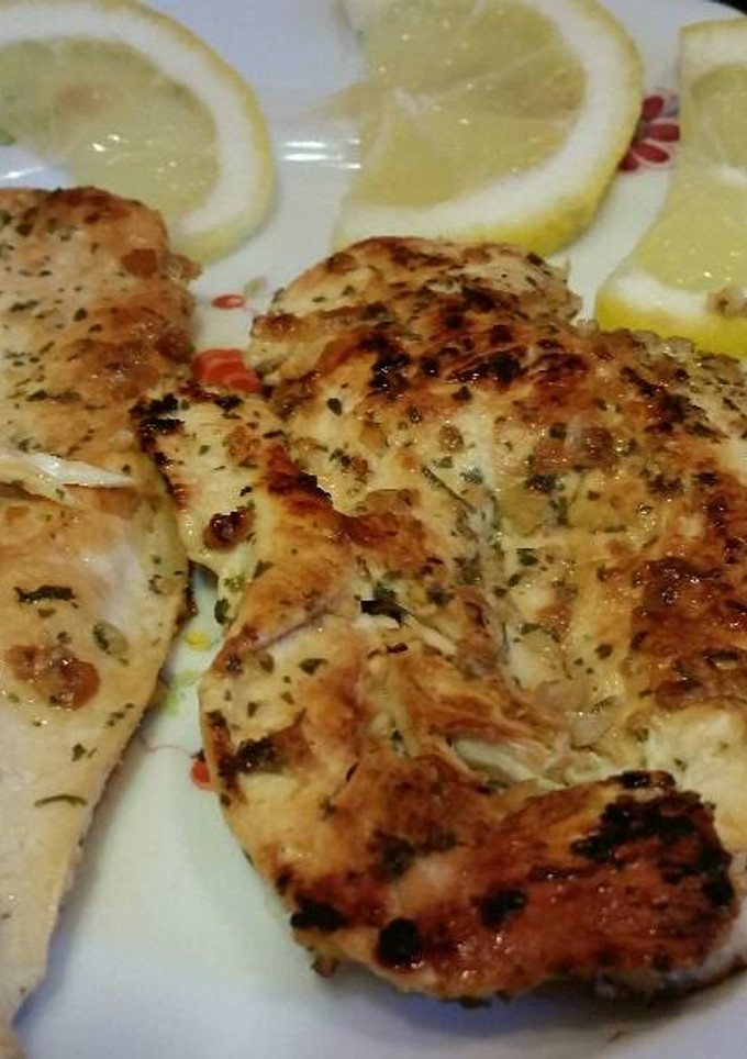 Una foto de Pechuga de pollo al limón