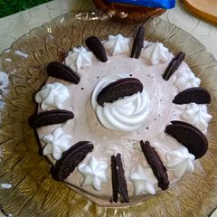 A picture of Oreo Cake.