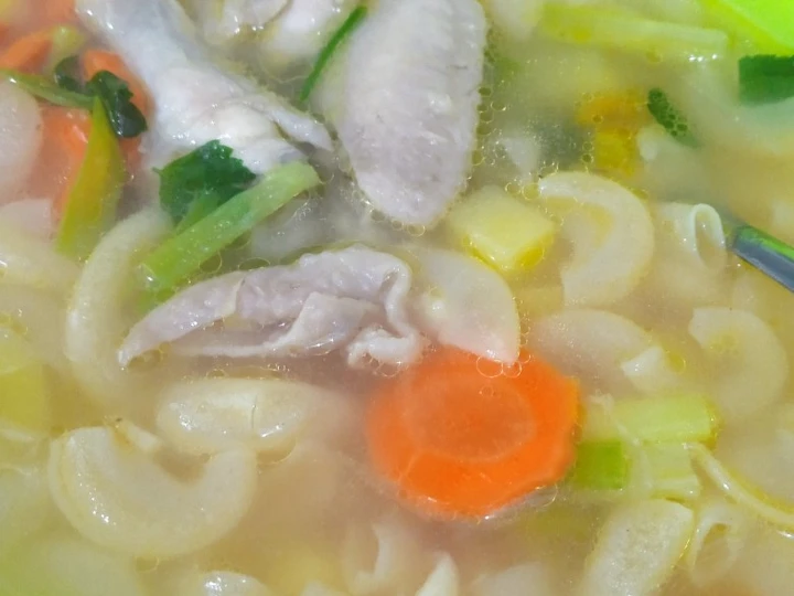 Langkah Gampang Menyiapkan Resep Sup ayam Makaroni yang Lezat Anti Ribet, Menggugah Selera