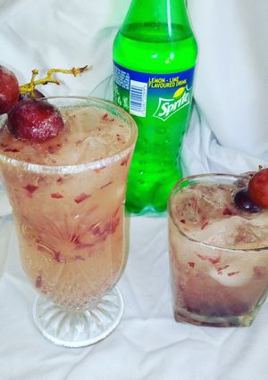 A picture of Grapes juice.