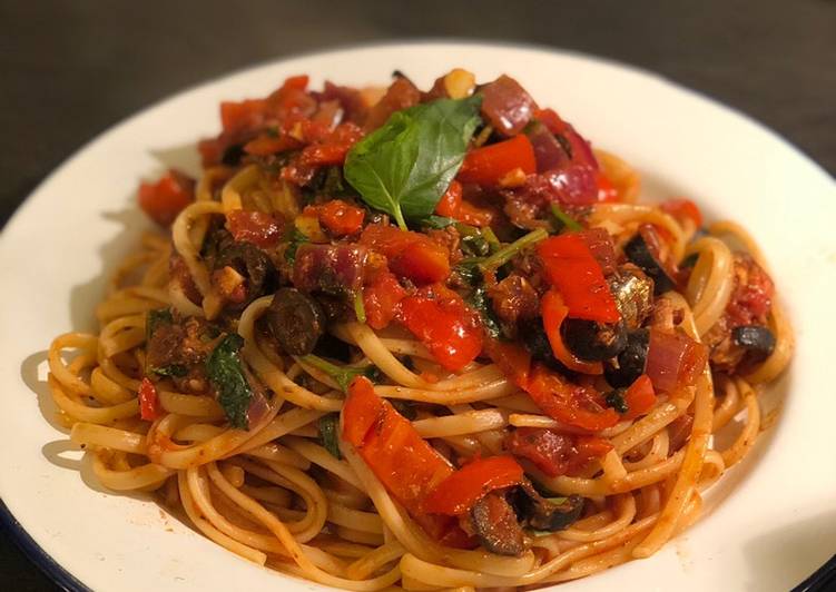 Linguine puttanesca π