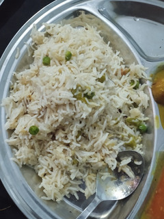 ताज़ा मटर का पुलाव । Matar Pulao Recipe in hindi) रेसिपी मुख्य फोटो