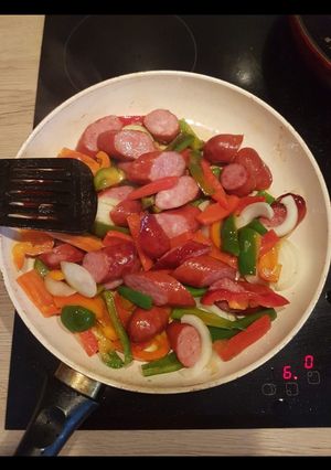A picture of Sausage with Mixed Veggies.