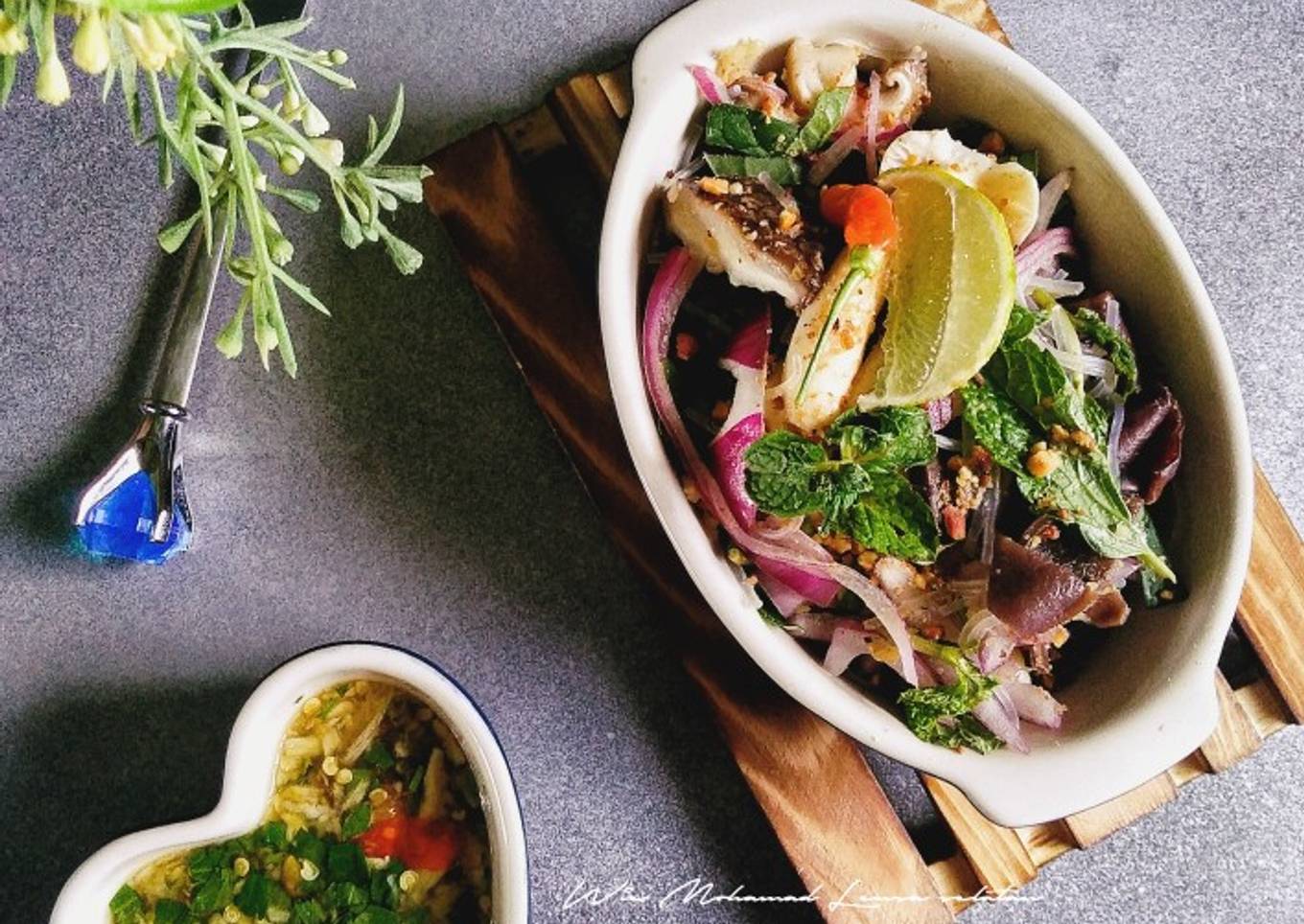 Kerabu cendawan Thai: