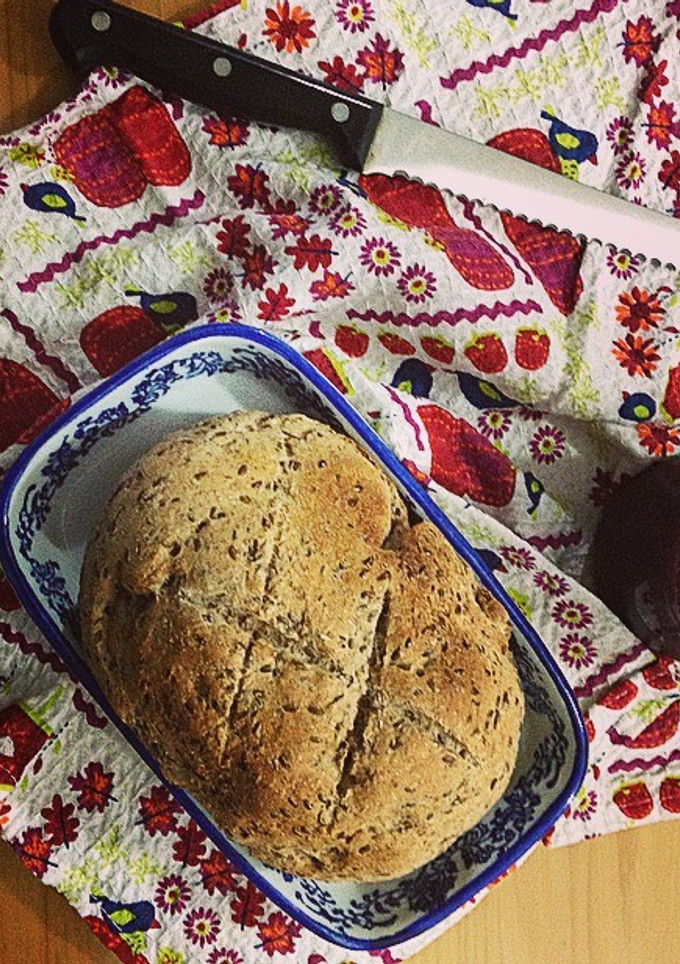 Una foto de Pan integral de chía y linaza