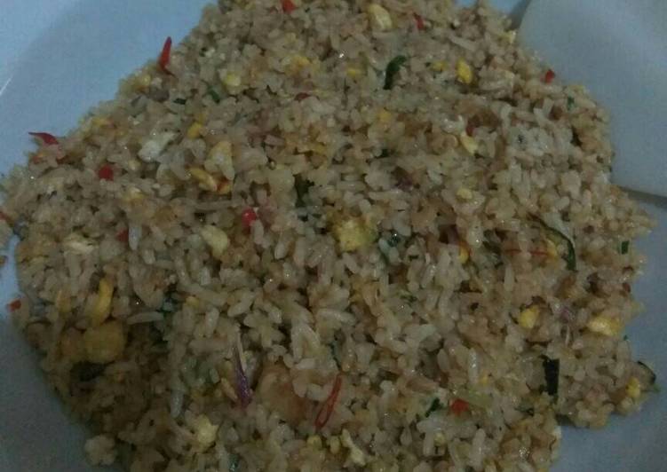 kaidah memasak Nasi goreng apa ada nya 😁 yang sedap