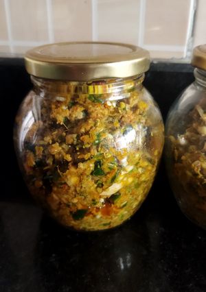 लहसुन अदरक मिर्च का अचार(lahsun adrak mirch ka achar recipe in hindi) रेसिपी मुख्य फोटो