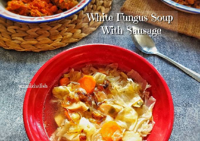 White Fungus Soup With Sausage