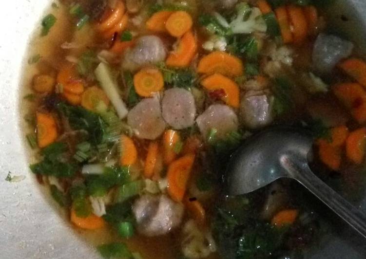 Langkah Mudah untuk Membuat Sayur soup bakso, Lezat Sekali